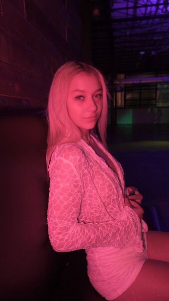 Whitemochaxoxo Naakte Lekken OnlyFans Foto 3