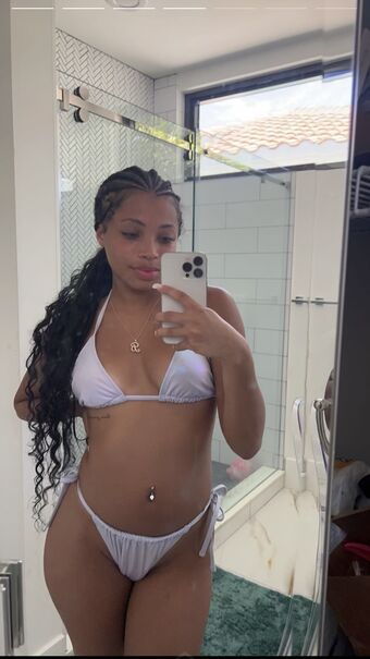 Whoisbrooklyn Naakte Lekken OnlyFans Foto 12