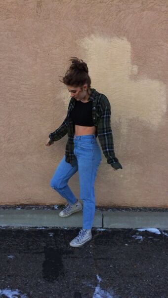 Willow Shields Naakte Lekken OnlyFans Foto 225