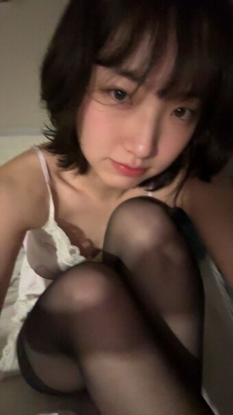 ya36088 Naakte Lekken OnlyFans Foto 6