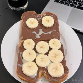 yesdaddytoys Naakte Lekken OnlyFans Foto 25