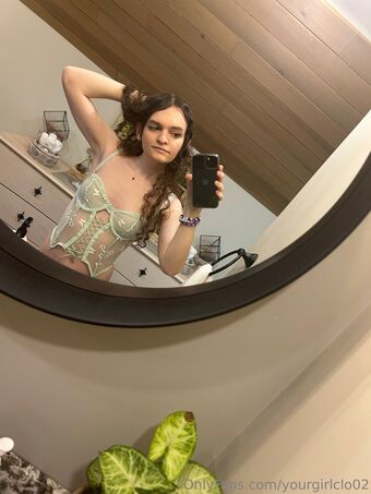 yourgirlclo02 Naakte Lekken OnlyFans Foto 11