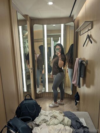 yribbedvs Naakte Lekken OnlyFans Foto 20
