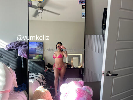 yumkellz Naakte Lekken OnlyFans Foto 7