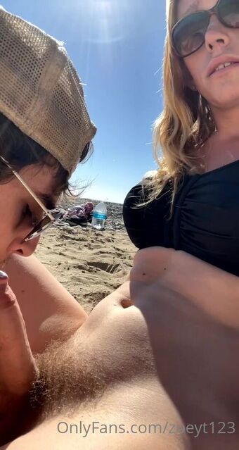 Zoeyt123 Naakte Lekken OnlyFans Foto 60