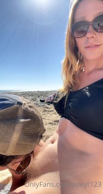 Zoeyt123 Naakte Lekken OnlyFans Foto 62