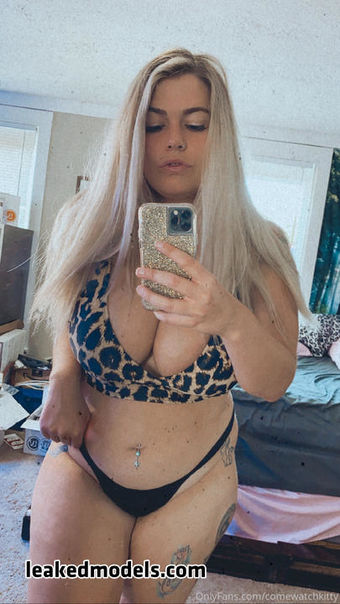 Comewatchkitty Naakte Lekken OnlyFans Foto 6